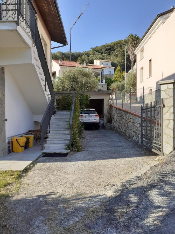 Casetta Al Mare Giustenice Exterior foto
